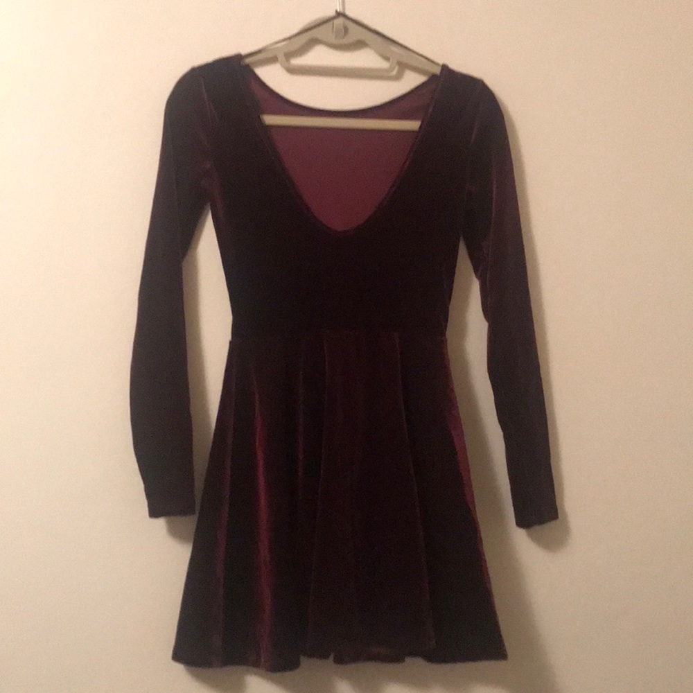 Beautiful Velvet Dress - Picture 2 of 2